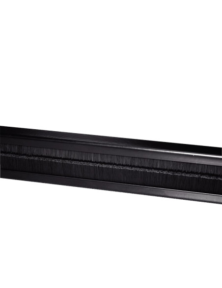 Gigamédia - Panneau balai passe câbles 19' 1U noir - vue proche